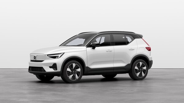 Volvo XC40 Recharge Pure electric Crystal White