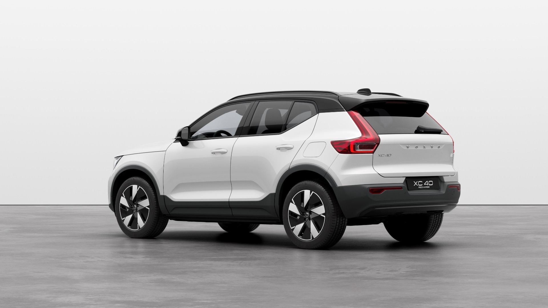  VOLVO XC40 300kW Recharge Twin Plus 82kWh 5dr AWD Auto 3104874