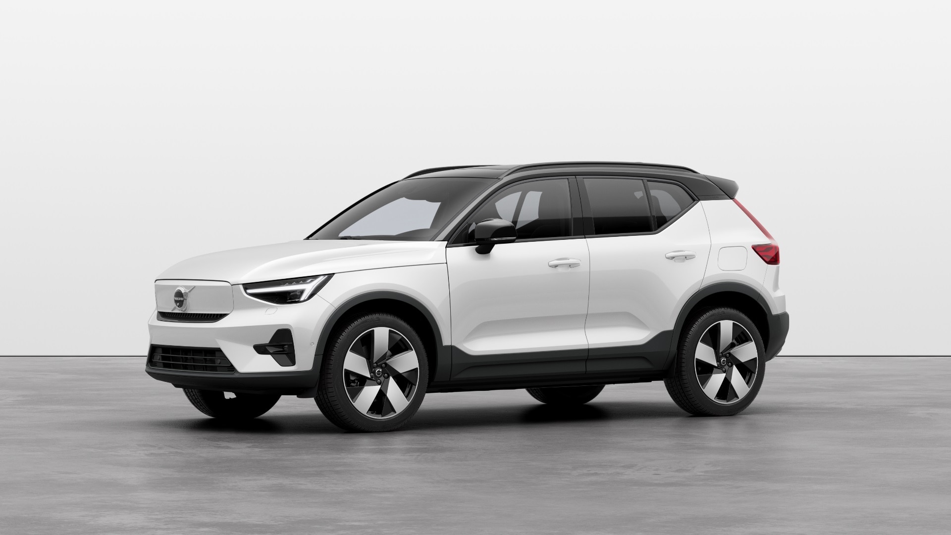  VOLVO XC40 175kW Recharge Ultimate 69kWh 5dr Auto